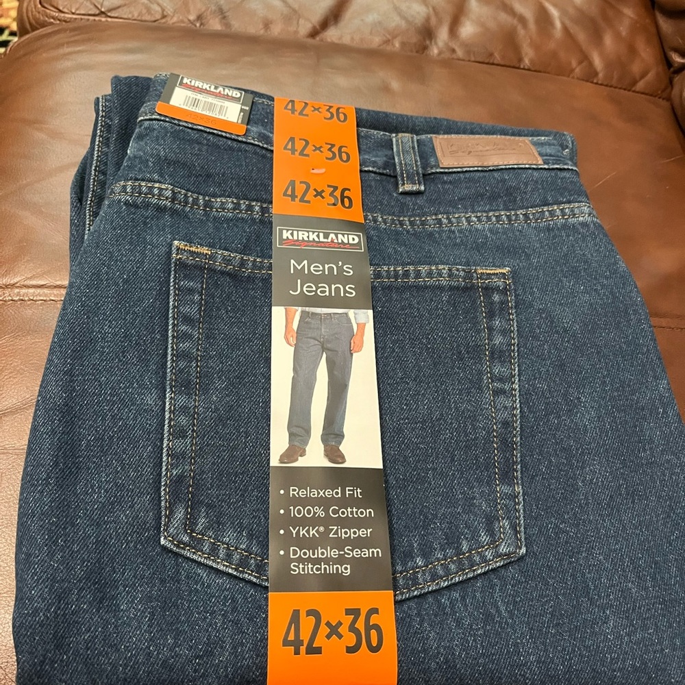 NWT Kirkland Signature Jeans 42x36 - Picture 2 of 9